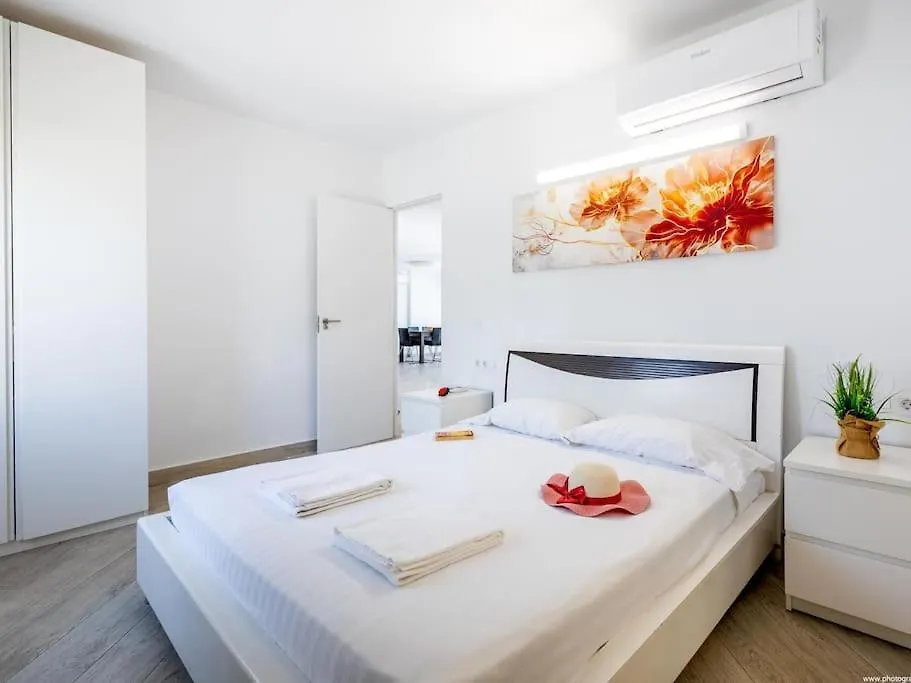 Stunning Villa Mila In Madronal, Heated Pool Costa Adeje  Spanje